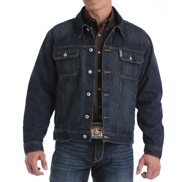 Men’s outerwear from Ariat, Cinch & Outback Trading — softshell jackets, vests & winter coats.
