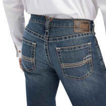 Men’s clothing from Ariat and Cinch – jeans, shirts, outerwear, and casual styles from Tack Room Inc.