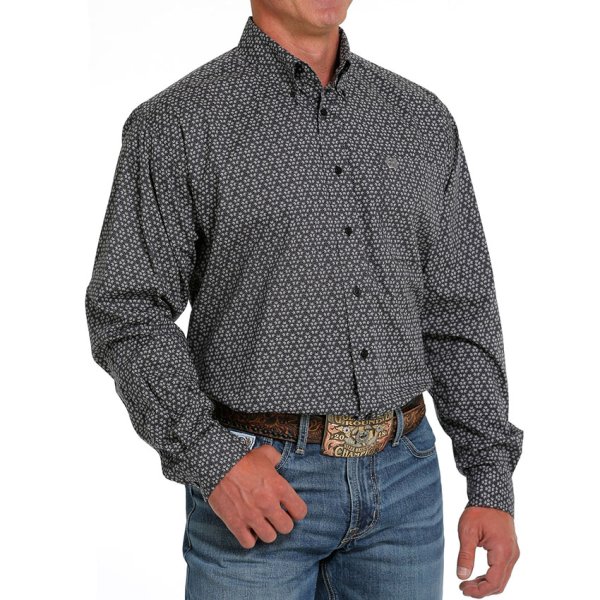 Men’s clothing from Ariat and Cinch – jeans, shirts, outerwear, and casual styles from Tack Room Inc.