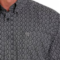 Men’s clothing from Ariat and Cinch – jeans, shirts, outerwear, and casual styles from Tack Room Inc.