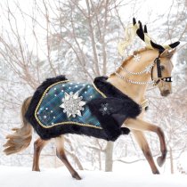 Breyer Highlander Holiday Horse 2023