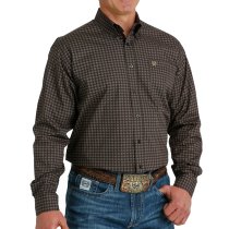Men’s clothing from Ariat and Cinch – jeans, shirts, outerwear, and casual styles from Tack Room Inc.