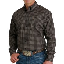 Men’s clothing from Ariat and Cinch – jeans, shirts, outerwear, and casual styles from Tack Room Inc.