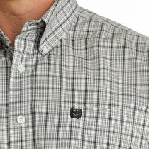 Men’s clothing from Ariat and Cinch – jeans, shirts, outerwear, and casual styles from Tack Room Inc.
