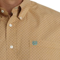 Men’s clothing from Ariat and Cinch – jeans, shirts, outerwear, and casual styles from Tack Room Inc.