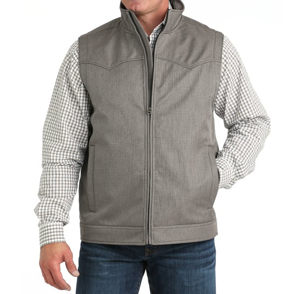 Men’s outerwear from Ariat, Cinch & Outback Trading — softshell jackets, vests & winter coats.