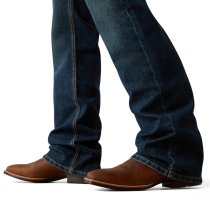 Men’s clothing from Ariat and Cinch – jeans, shirts, outerwear, and casual styles from Tack Room Inc.