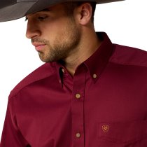 Men’s clothing from Ariat and Cinch – jeans, shirts, outerwear, and casual styles from Tack Room Inc.