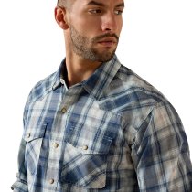 Men’s clothing from Ariat and Cinch – jeans, shirts, outerwear, and casual styles from Tack Room Inc.