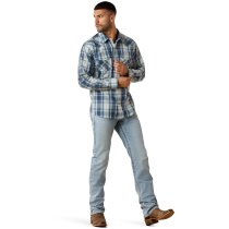 Men’s clothing from Ariat and Cinch – jeans, shirts, outerwear, and casual styles from Tack Room Inc.