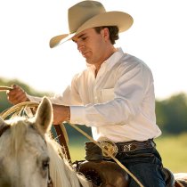 Men’s clothing from Ariat and Cinch – jeans, shirts, outerwear, and casual styles from Tack Room Inc.