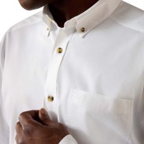 Men’s clothing from Ariat and Cinch – jeans, shirts, outerwear, and casual styles from Tack Room Inc.