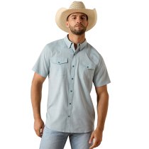 Men’s clothing from Ariat and Cinch – jeans, shirts, outerwear, and casual styles from Tack Room Inc.