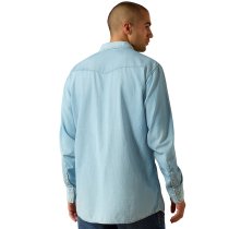 Men’s clothing from Ariat and Cinch – jeans, shirts, outerwear, and casual styles from Tack Room Inc.