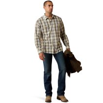 Men’s clothing from Ariat and Cinch – jeans, shirts, outerwear, and casual styles from Tack Room Inc.