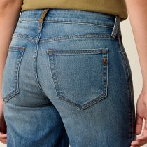Ariat Jasmine Wide Leg Crop Jeans in Perfect Rise