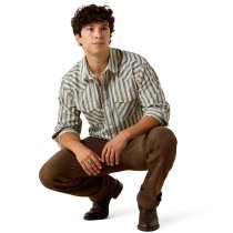 Men’s clothing from Ariat and Cinch – jeans, shirts, outerwear, and casual styles from Tack Room Inc.