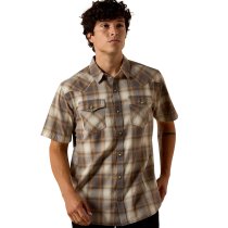 Men’s clothing from Ariat and Cinch – jeans, shirts, outerwear, and casual styles from Tack Room Inc.