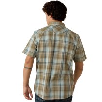 Men’s clothing from Ariat and Cinch – jeans, shirts, outerwear, and casual styles from Tack Room Inc.