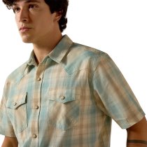Men’s clothing from Ariat and Cinch – jeans, shirts, outerwear, and casual styles from Tack Room Inc.