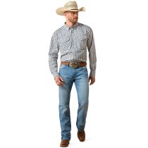 Men’s clothing from Ariat and Cinch – jeans, shirts, outerwear, and casual styles from Tack Room Inc.