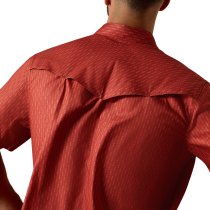 Men’s clothing from Ariat and Cinch – jeans, shirts, outerwear, and casual styles from Tack Room Inc.
