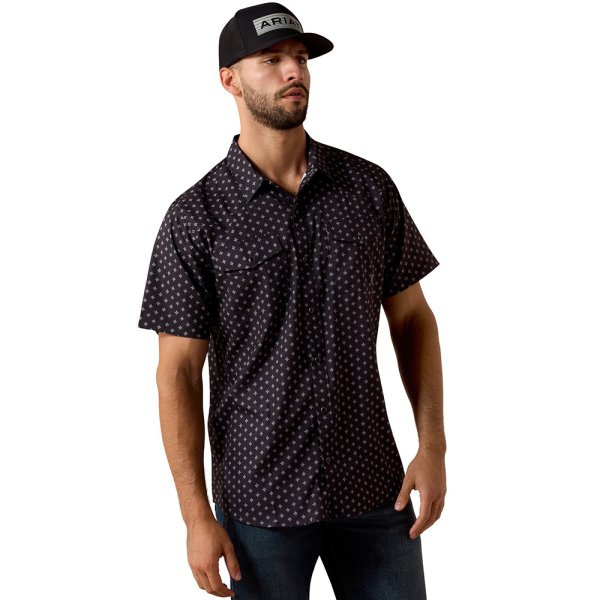 Men’s clothing from Ariat and Cinch – jeans, shirts, outerwear, and casual styles from Tack Room Inc.