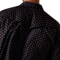 Men’s clothing from Ariat and Cinch – jeans, shirts, outerwear, and casual styles from Tack Room Inc.