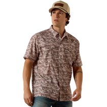 Men’s clothing from Ariat and Cinch – jeans, shirts, outerwear, and casual styles from Tack Room Inc.