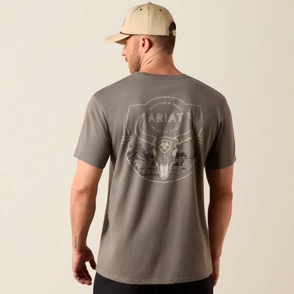 Men’s clothing from Ariat and Cinch – jeans, shirts, outerwear, and casual styles from Tack Room Inc.